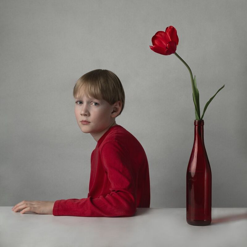 Красныйphoto preview