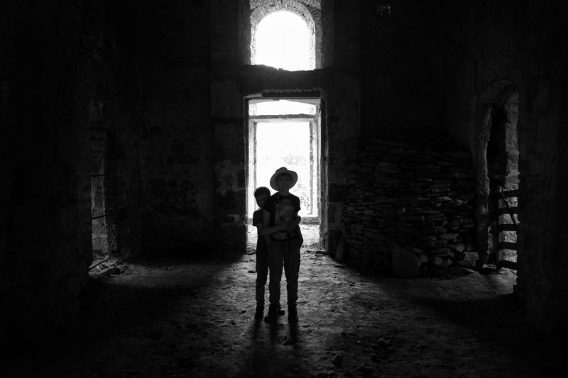 Братья, темнота, страх За братомphoto preview