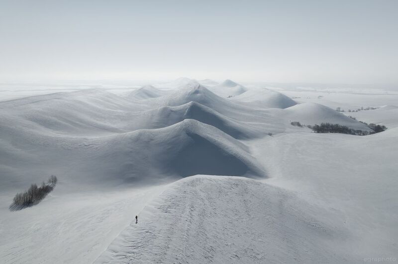 долгие горы, оренбургская область, урал, россия Долгие горы и человекphoto preview