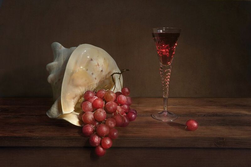 натюрморт,ракушка,вино,виноград,бокал Вино и виноградphoto preview