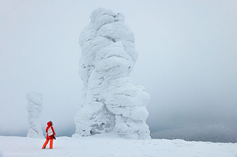 природа, коми, урал, маньпупунёр, северный урал, пейзаж, столбы выветривания, природа, плато маньпупунёр, горы, скалы, nature, komi, ural, manpupuner, northern ural, landscape, nature, mountains, rocks Встреча с великаном | Meeting with a giantphoto preview