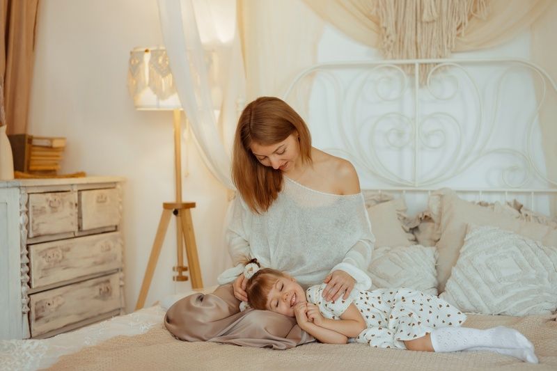 Мама и дочкаphoto preview