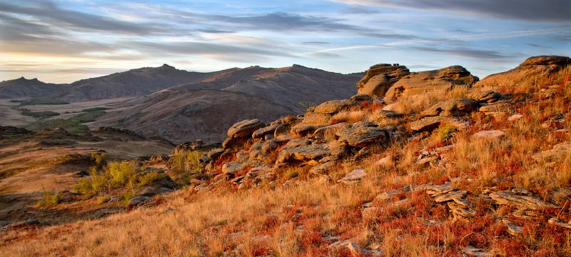 Казахстан. Горы Ку. горы. осень.  Осеннее покраснение.photo preview