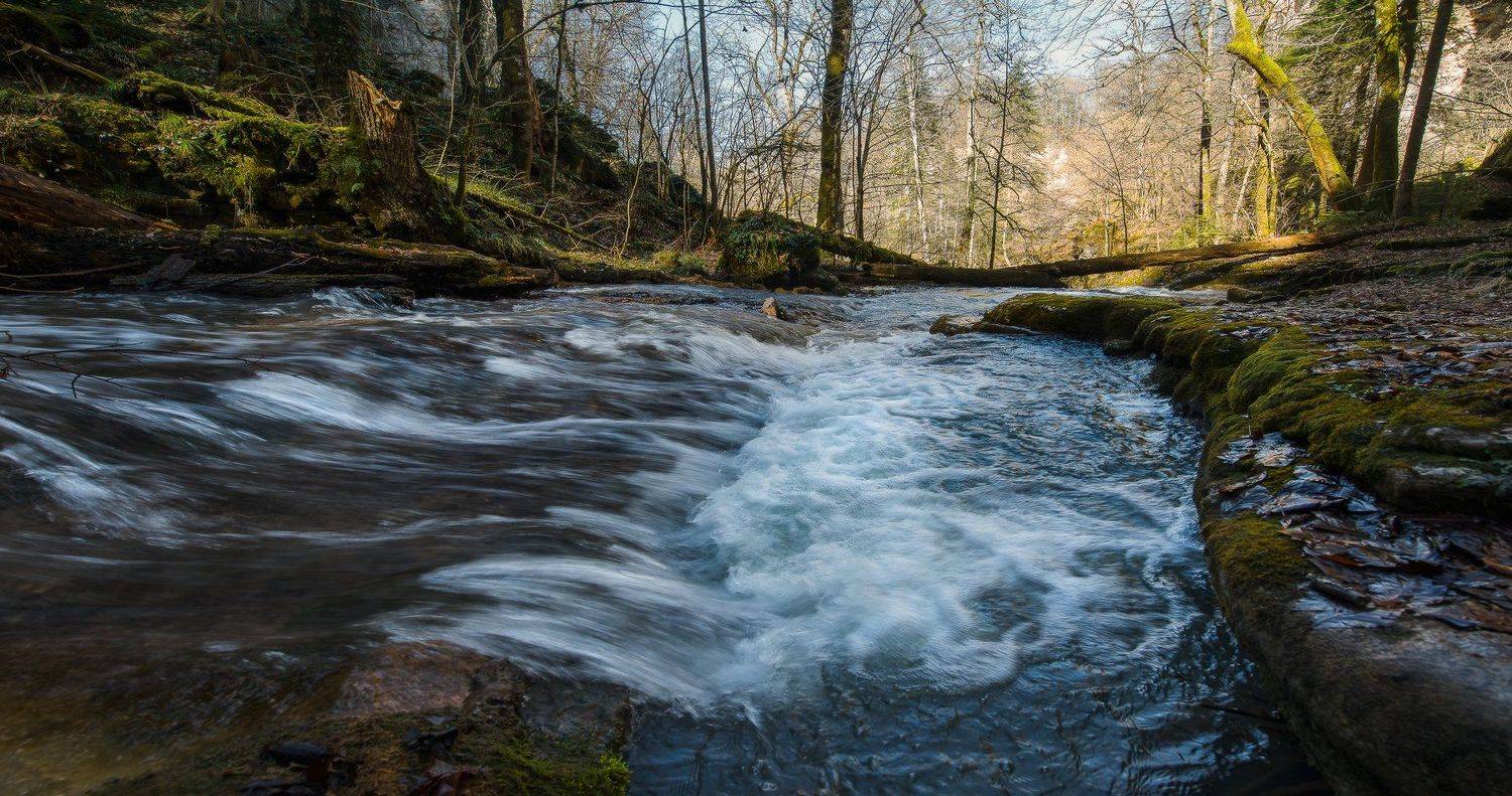 Прогулка по реке. Автор: ФЁДОР горы, кавказ, вечер, река, мезмайка, март, 2016, ФЁДОР