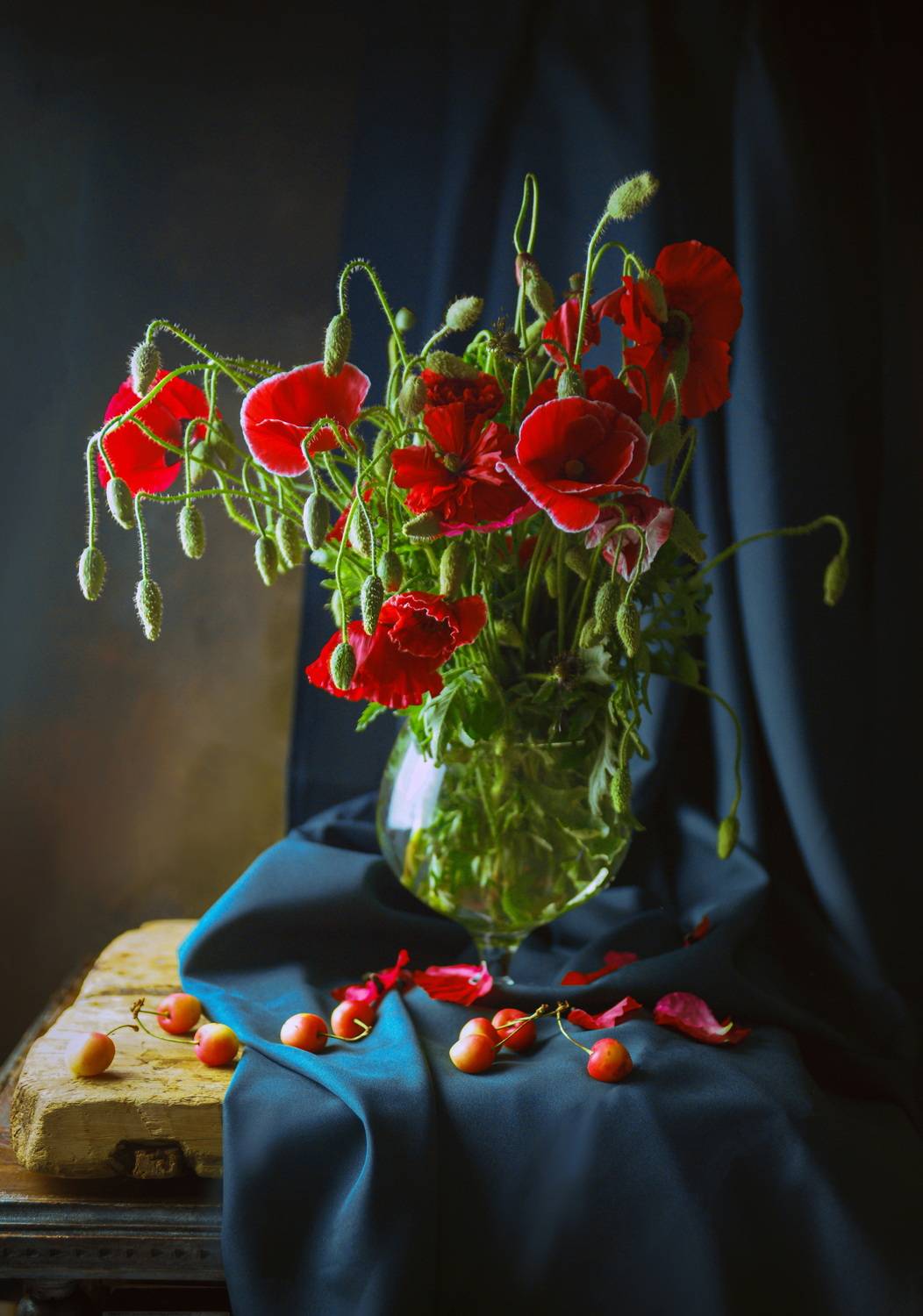 Маки на синем. Автор: Сушкевич Светлана , Сушкевич Светлана