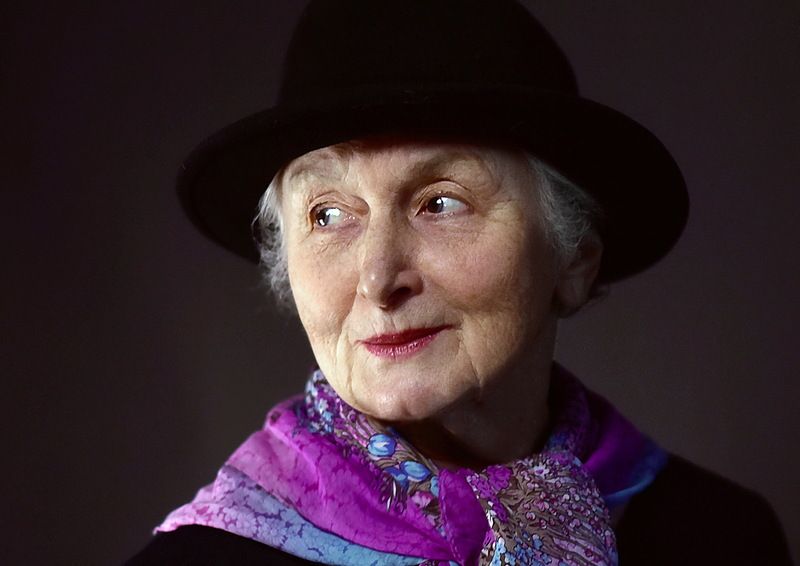 Настоящая женщинаphoto preview