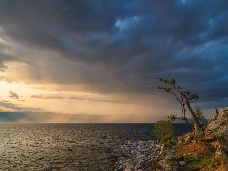 байкал, малое море, дождь, тучи. Непогодаphoto preview