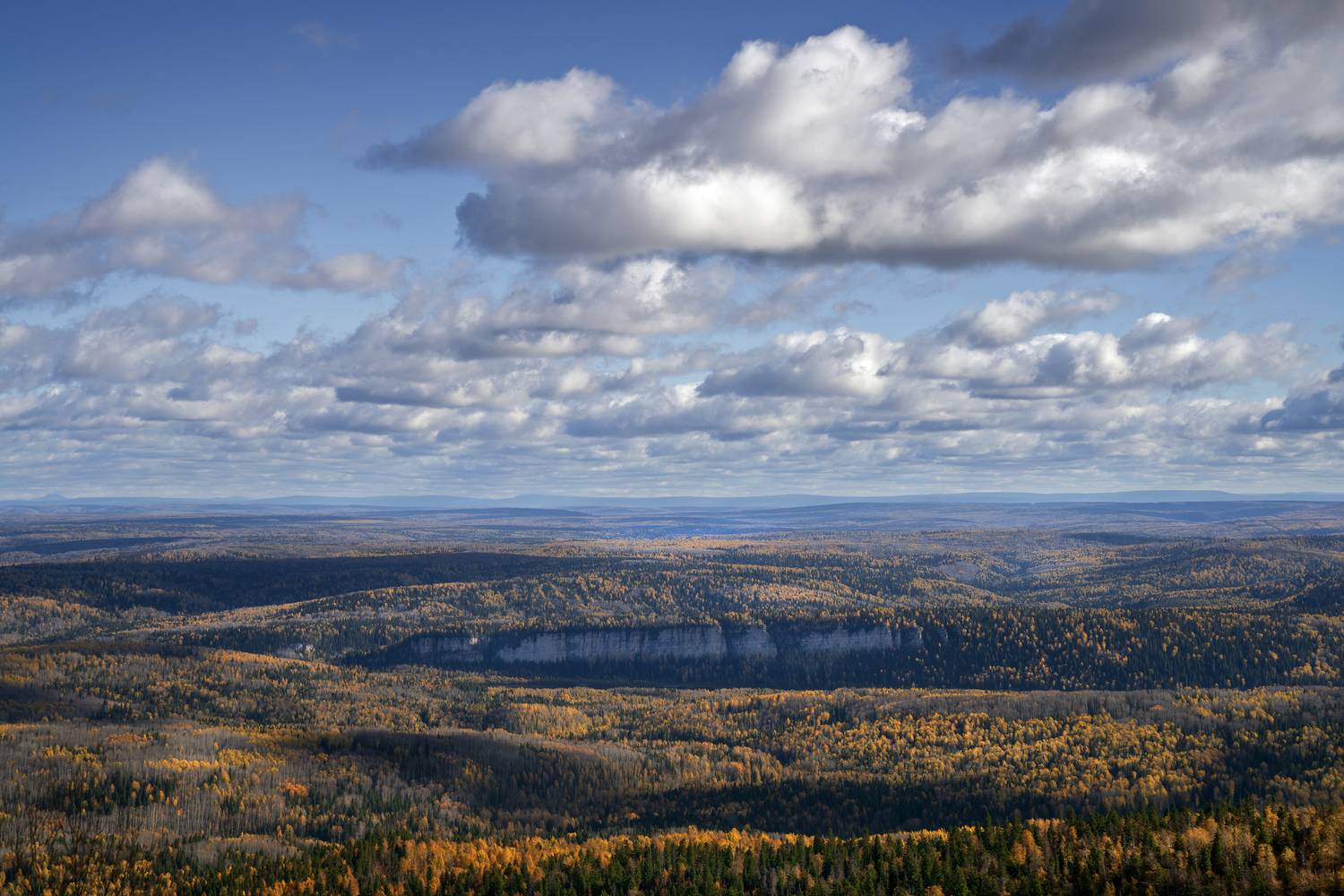 Ветлан ещё в тени. Автор: Олег Зверев ветлан, полюд, красновишерск, пермский край, урал, Олег Зверев