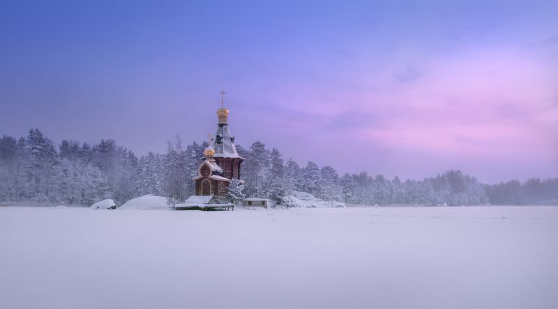 Церковь холодного рассветаphoto preview