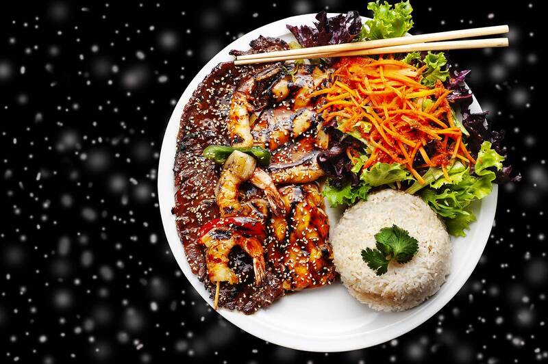 суши, морепродукты, восточная кухня Восточные вкусностиphoto preview