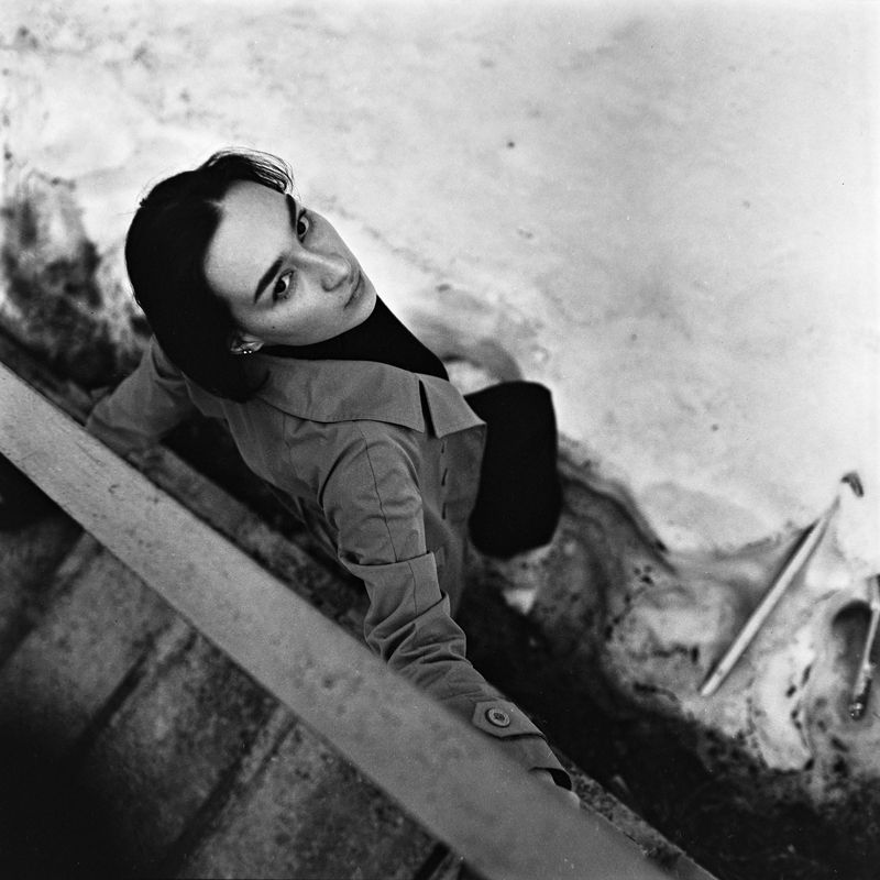 портрет, женский портрет, портрет на пленку, пленка, монохром, портрет девушки, чернобелый портрет, черное и белое, portrait, woman portrait, film, film portrait, natural light, bnw, black and white, портрет на улице, индустриальный портрет, на улице, por Partingphoto preview