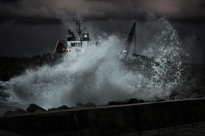 немного неспокойноphoto preview