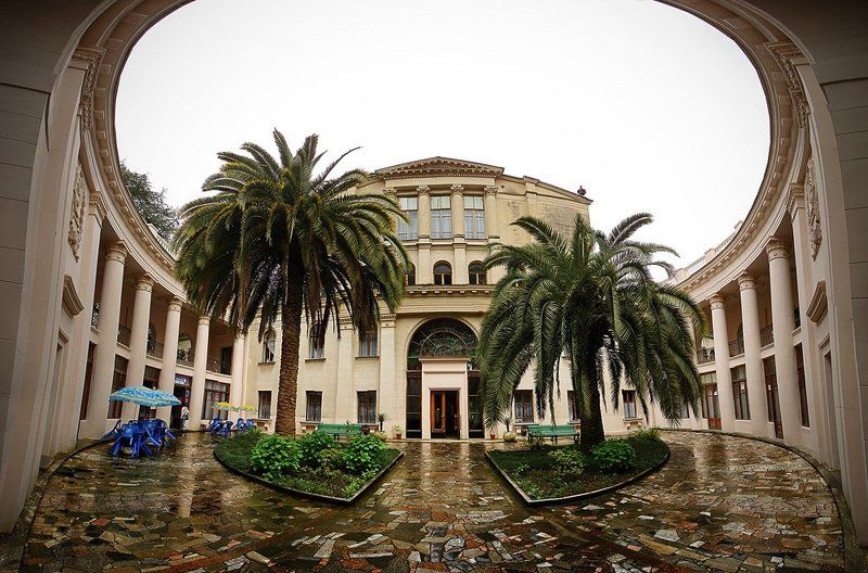 абхазия, гагры, панорама, город, архитектура, колонны Сталинский субтропический ренессанс 2photo preview