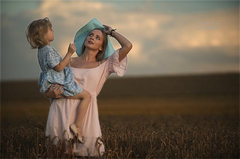 Child, Children, Field, Fields, Portrait, Summer, Woman, Women Summer Stormphoto preview