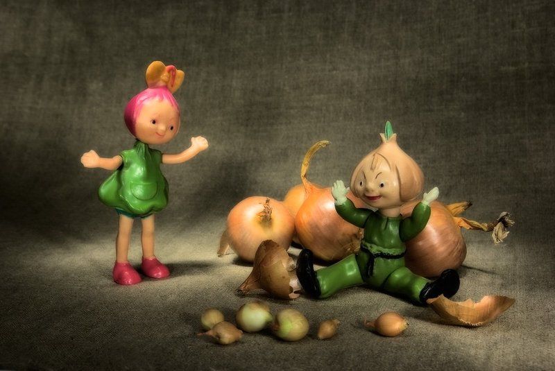 игрушки, чиполлино, редиска, лук Старая добрая вегетарианская сказкаphoto preview