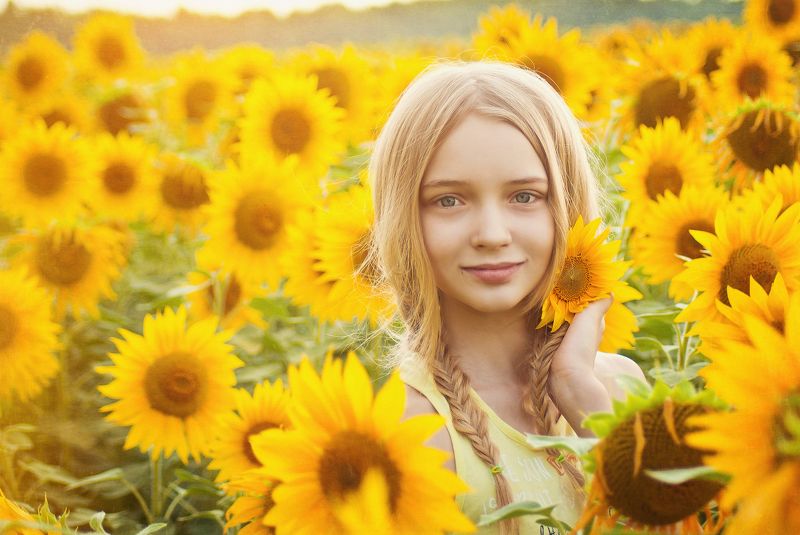 девочка Солнечнаяphoto preview