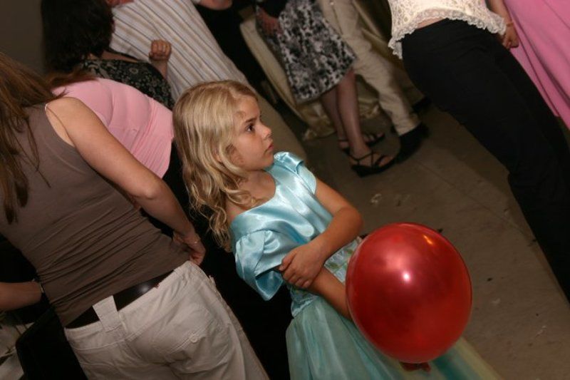 igalsc, genre, children Watching the celebrationphoto preview