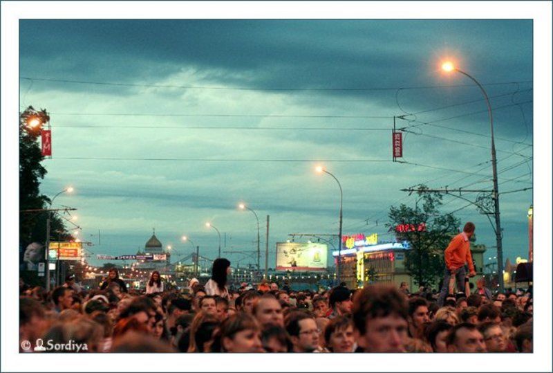 город, люди, толпа В ожидании фейерверкаphoto preview