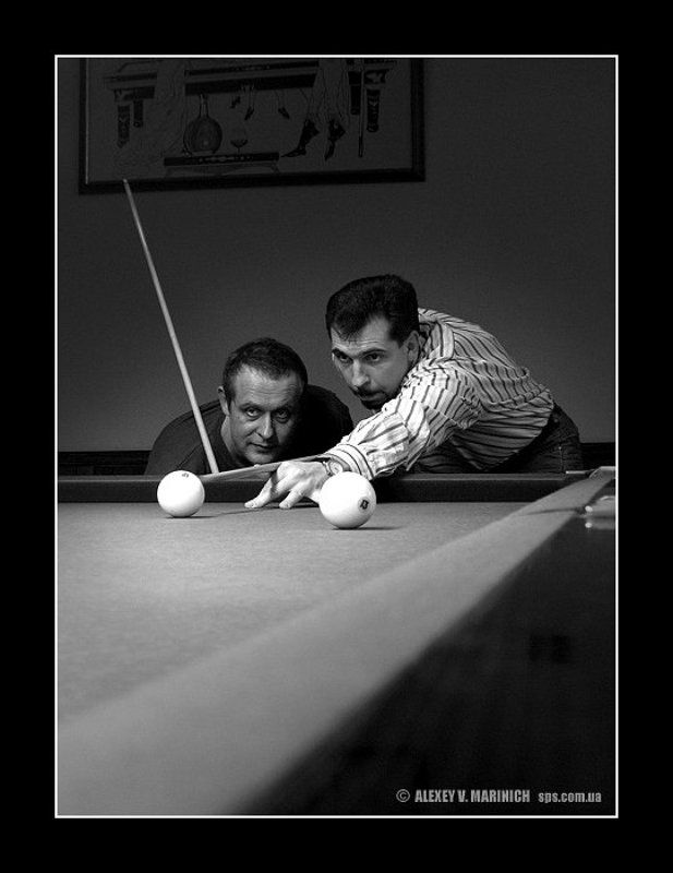 стратегия, игрок, бильярд, партия, шар, кий, чб, ч/б, стол, жанр, люди, эмоции, киев Стратегияphoto preview