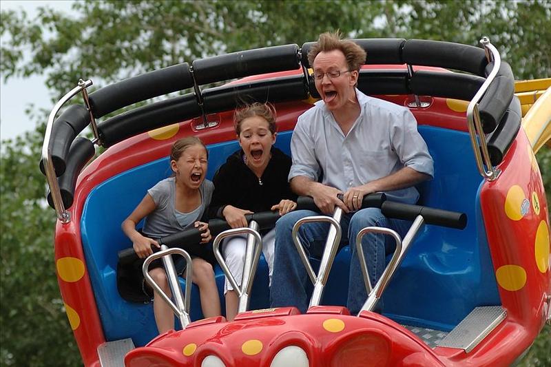 парк культуры, американские горки, лица, эмоции через край photo preview