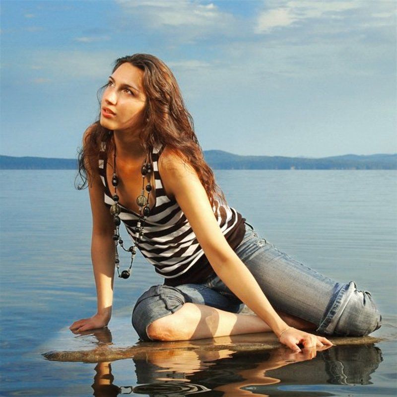 На зеркале озераphoto preview