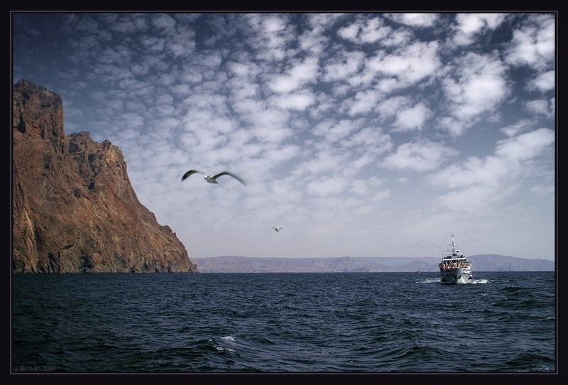 Морская прогулка вдоль Карадагаphoto preview