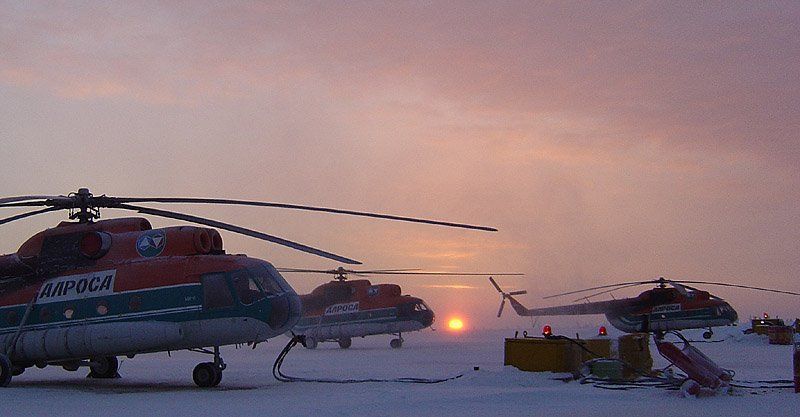 вертолёты,аэродром,заполярье Вот и день прошёлphoto preview