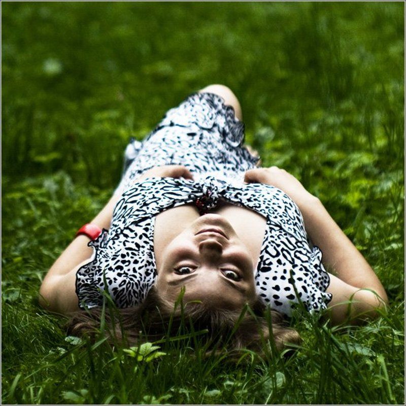 трава, треугольник, глаза, зелень, портрет .Треугольникphoto preview