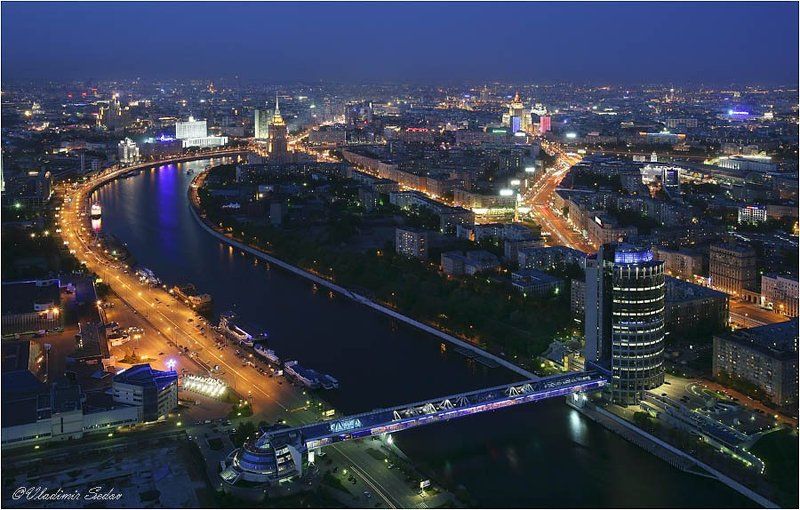 город, свет, ночь Над большим городомphoto preview