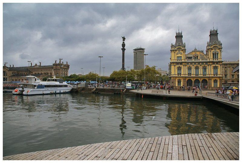 порт барселоны, средиземное море, порт, памятник колумбу Колумбphoto preview