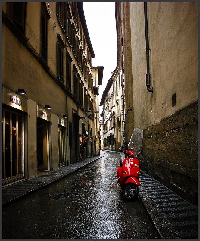 Парковка цветового пятна на кривой улице...photo preview