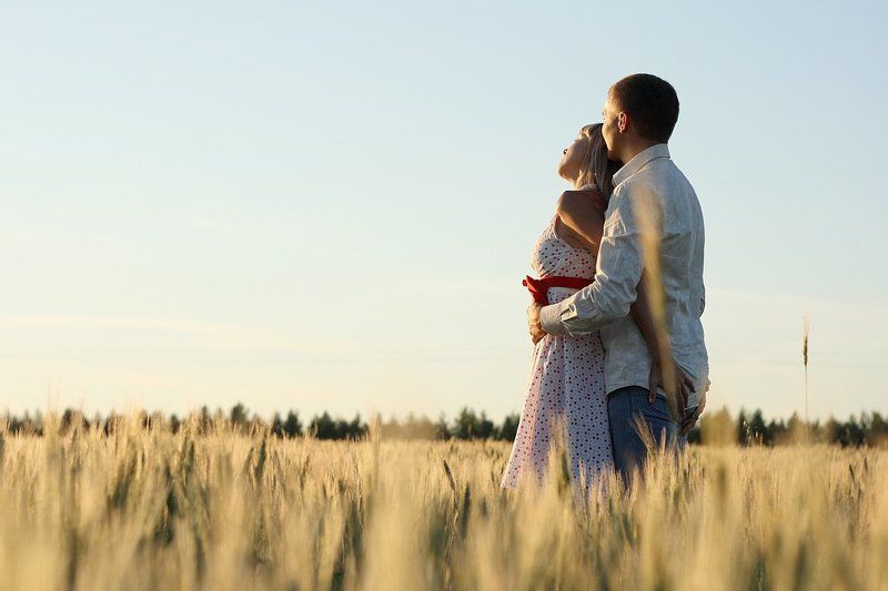 двое, пара, платье в горошек, поле, колоски, любовь, солнце, проспект, тень, свет One day of the...photo preview