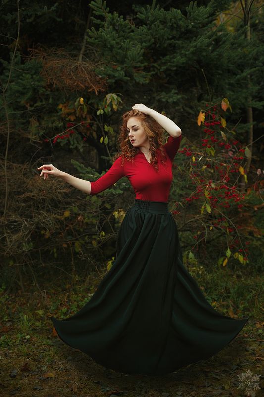 осень, лес, рыжая девушка Маргоритаphoto preview