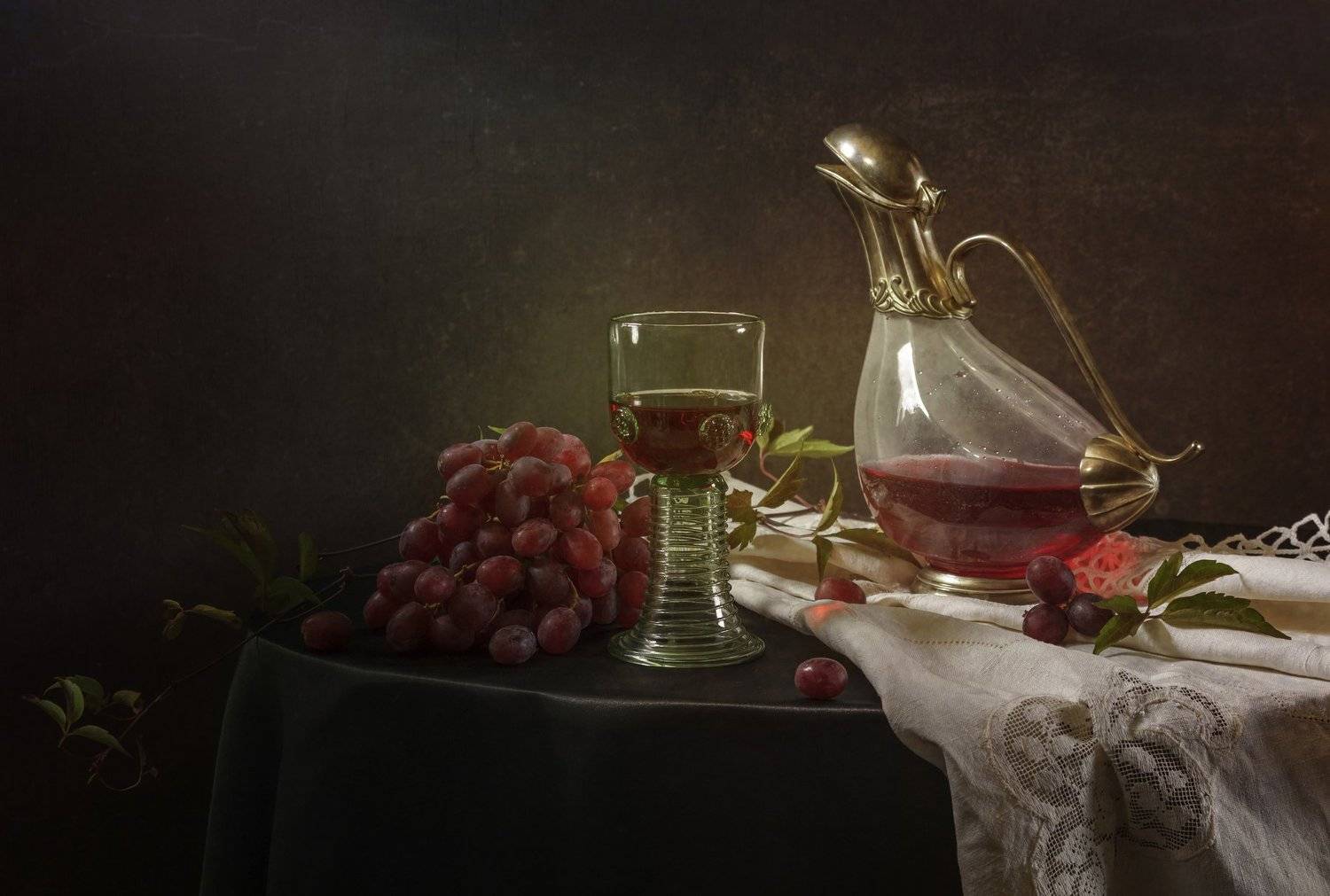 натюрморт, графин, виноград, бокал, Anyuta Gillespie