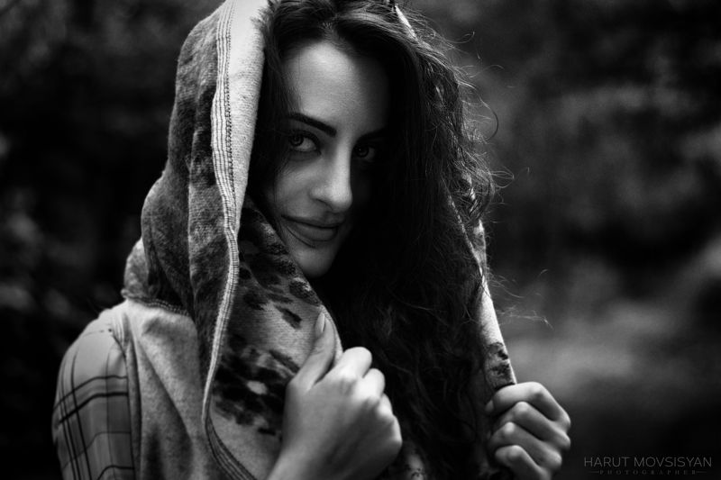 portrait, people, model, girl, beauty, black and white L~photo preview