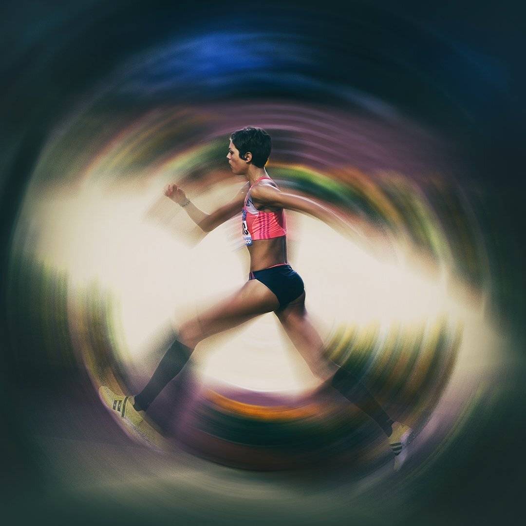 Колесо Фортуны Бланки Власич. Автор: ALLA SOKOLOVA фортуна, колесо, вечный двигатель, бланка власич, лёгкая атлетика, чемпионка фигура, симметрия, круг, спортсменка, ALLA SOKOLOVA