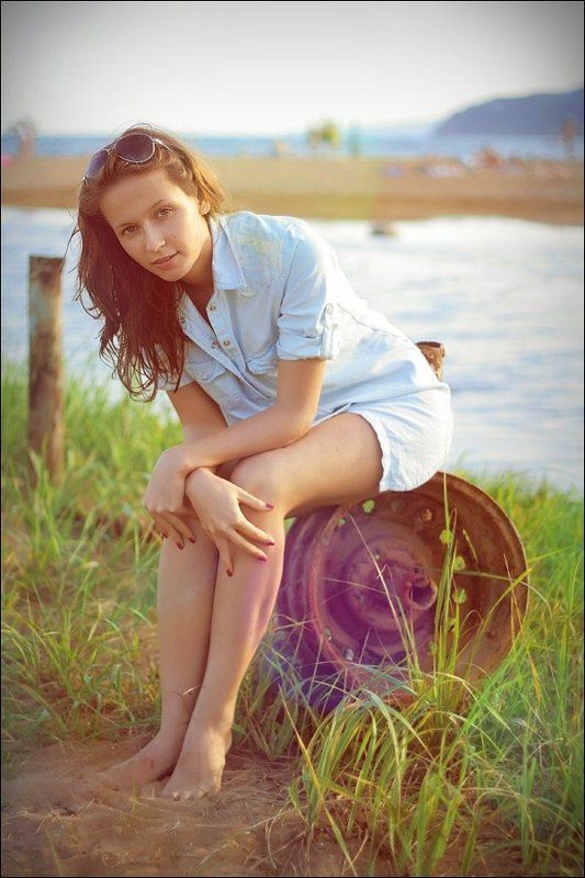 девушка, вечер, лето, речка, море, солнце, свет, блики Летняя прогулка...photo preview