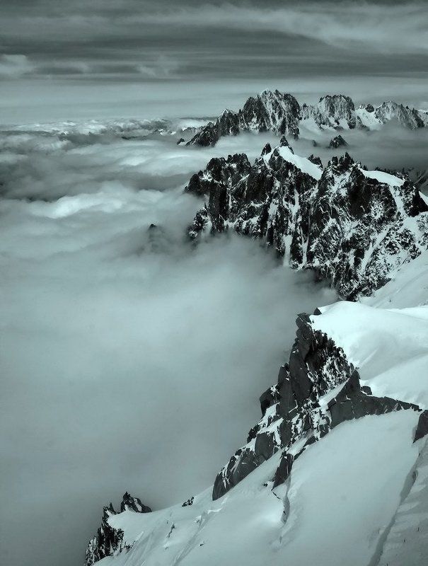 горы, ледник холодное безмолвие...photo preview