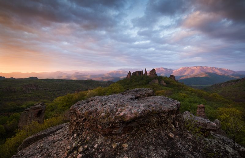 Утро на Белоградчишките скалиphoto preview