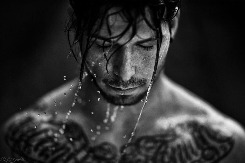 leave me alonephoto preview