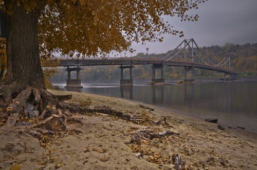 ...осенняя зарисовка,Пешеходный мост ...