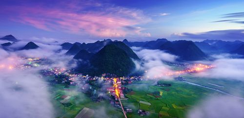 Sunrise in Bac Son