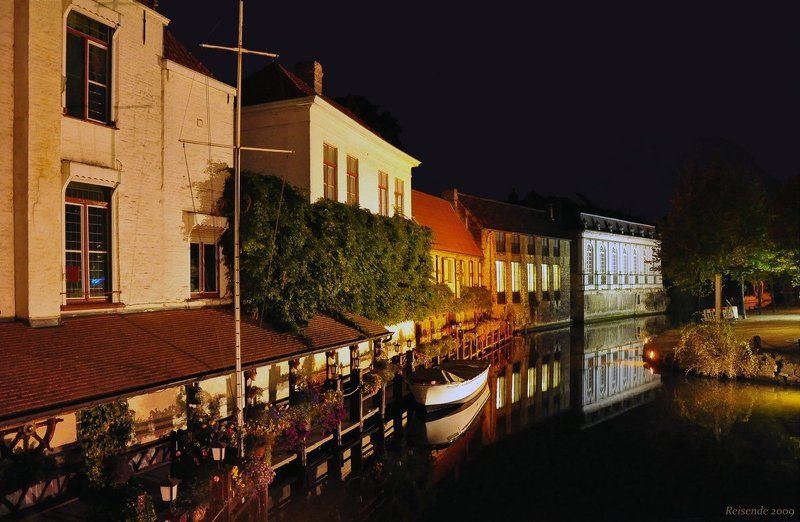 бельгия, брюгге, ночь, канал Ночь. Ледяная гладь каналаphoto preview