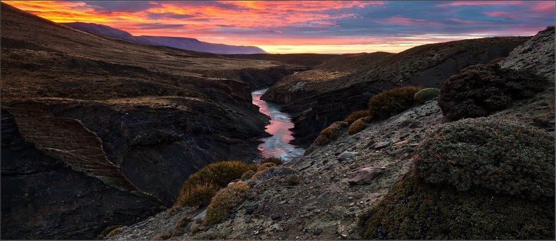 patagonia, argentina, el, chalten ...про речку, что красок рассвета полна...photo preview