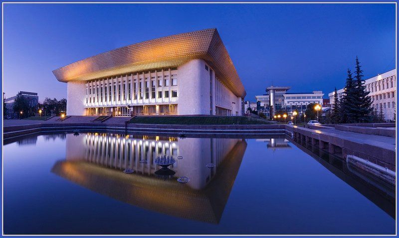 ночной, город Нефтяникphoto preview