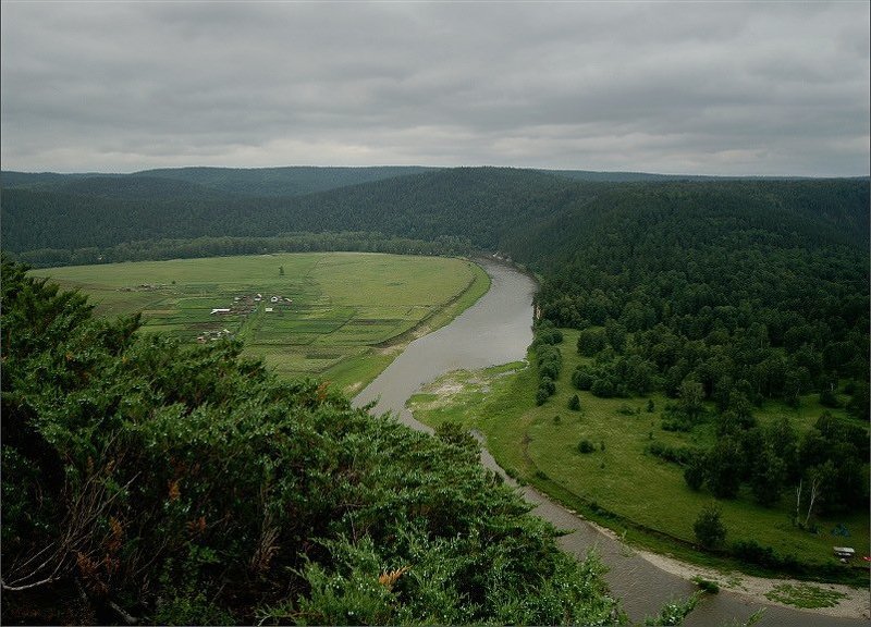 Хмурый Уралphoto preview