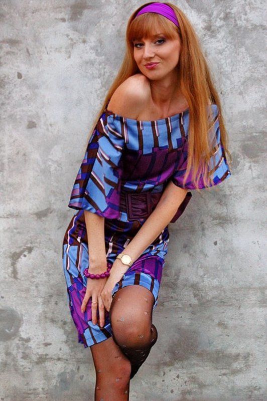 девушка, юля, стена, платье Юляphoto preview