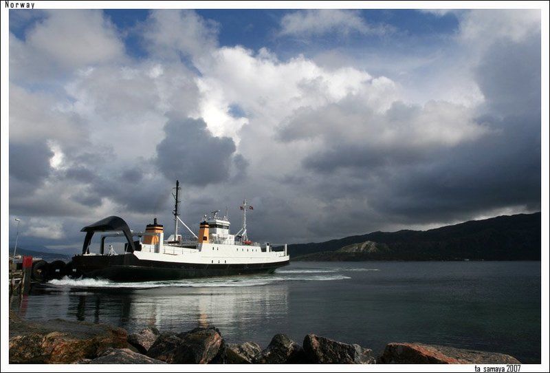 норвегия, фьорды, паром, горы Приплыл...photo preview