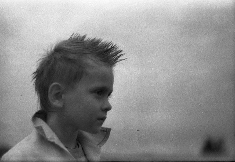 ***. Автор: Березин Савелий пленка, чб, 6х6, деревня, Березин Савелий