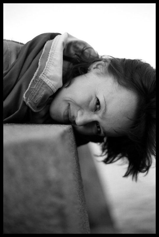 девушка, ч/б, пленка, портрет, улыбка, набережная Чайкаphoto preview